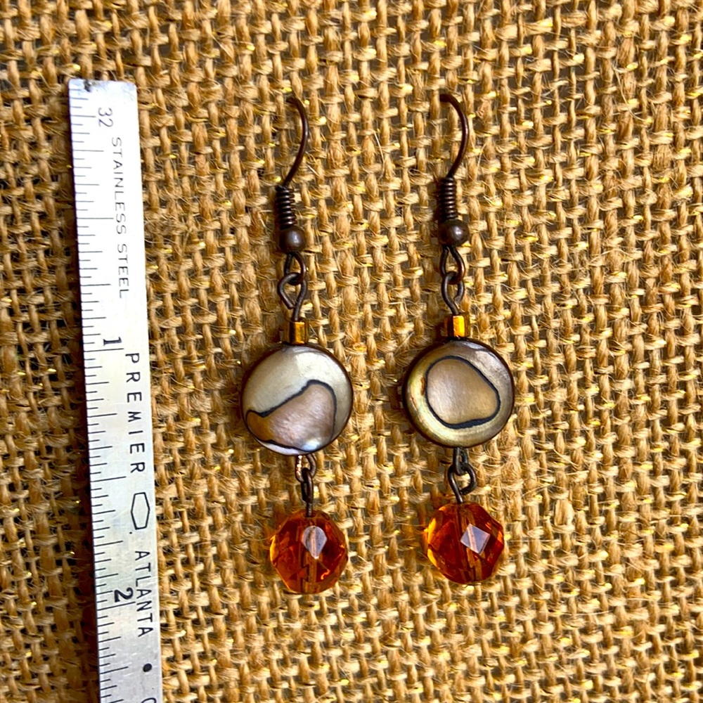 Dangle Sea Shell Eaarings - Picture 2 of 2